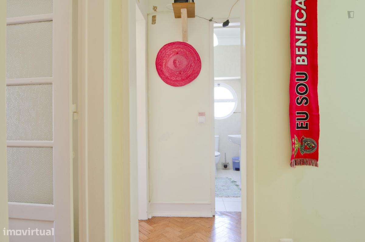 Quarto - localizado em Penha de França Lisbon - Grande imagem: 4/7