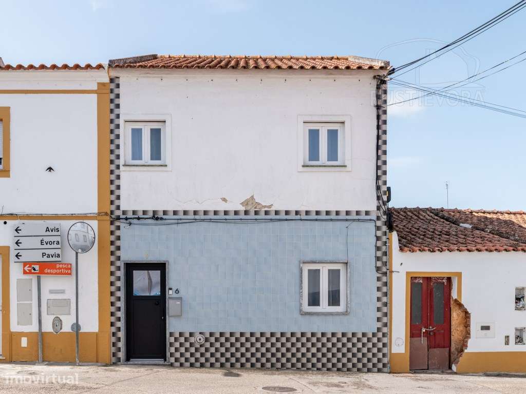 Moradia T2 em Cabeção com terraço-23