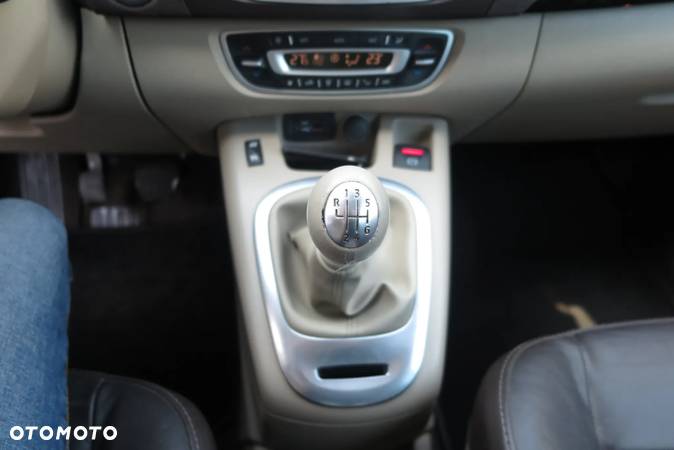 Renault Grand Scenic dCi 130 FAP Luxe - 25