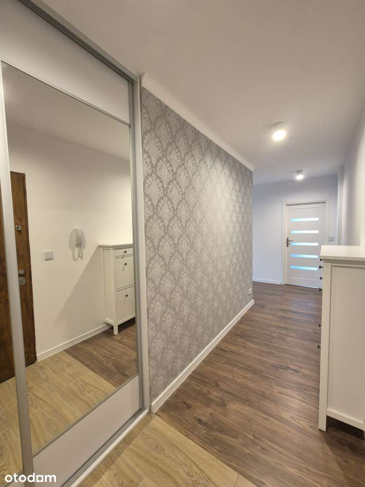 Przestronne i słoneczne mieszkanie! 20min kolejką do Centrum Warszawy!-11