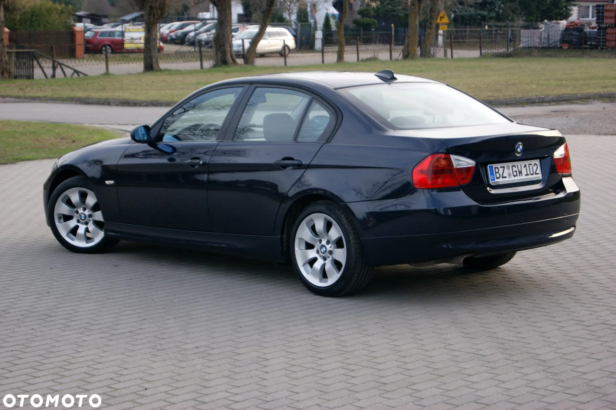 BMW Seria 3 318i - 12