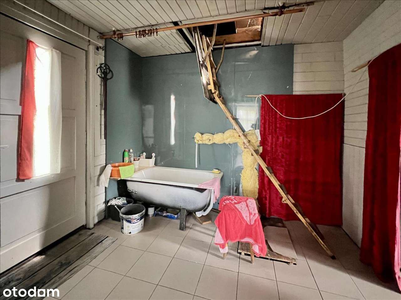 Wyjątkowa nieruchomość. Drewniany domek z działką.-12