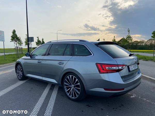 Skoda Superb 2.0 TDI L&K DSG - 8