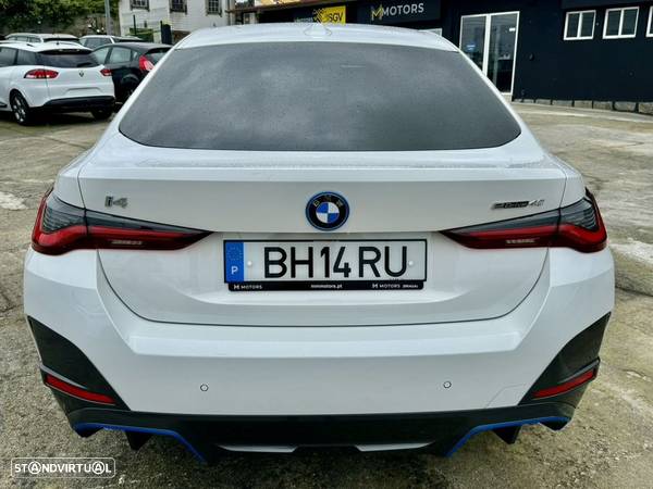 BMW i4 eDrive40 Desportiva M - 18