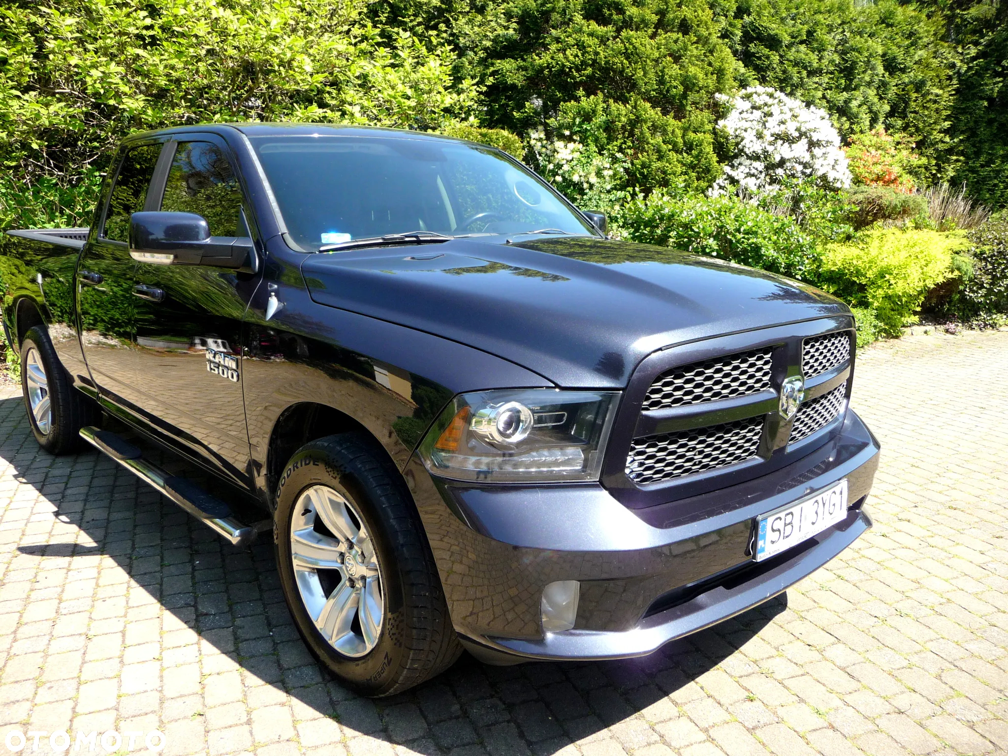 Dodge RAM 1500 5.7 4x4 - 17