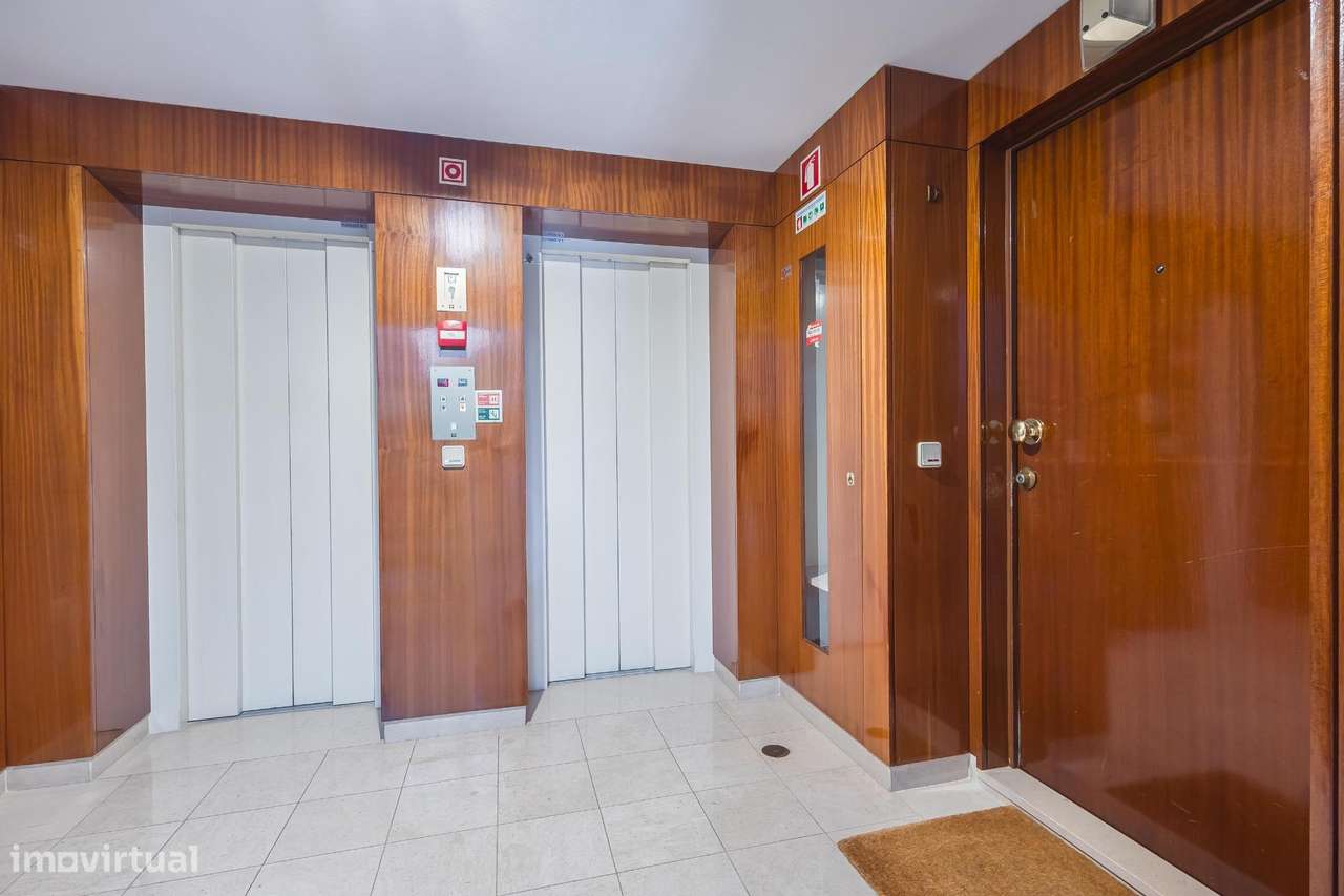 Exclusivo Duplex T5 no prestigiado “CONDOMÍNIO S. JOÃO BOSCO”-38