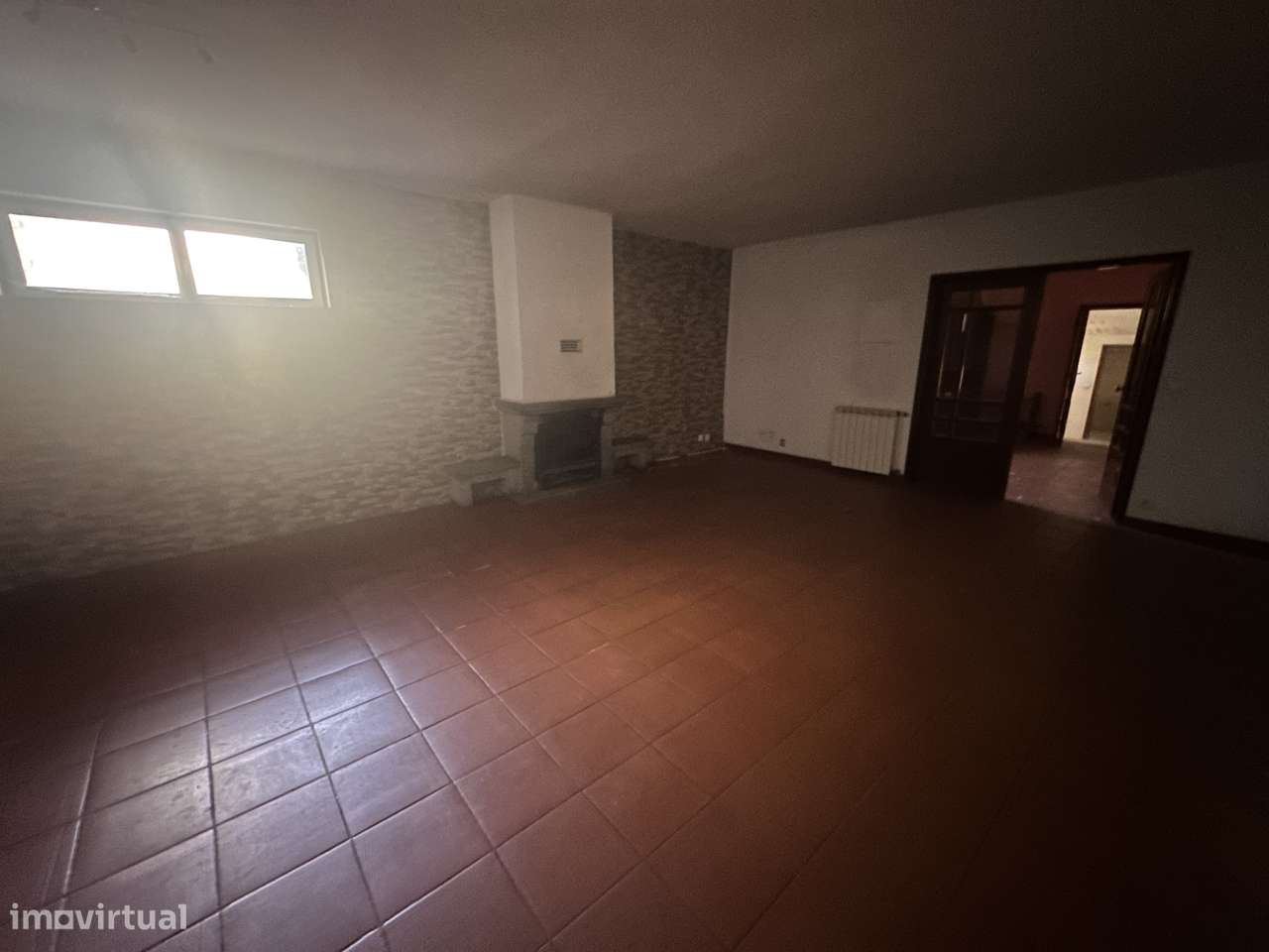 Moradia T4 com jardim e garagem em Sernancelhe-16