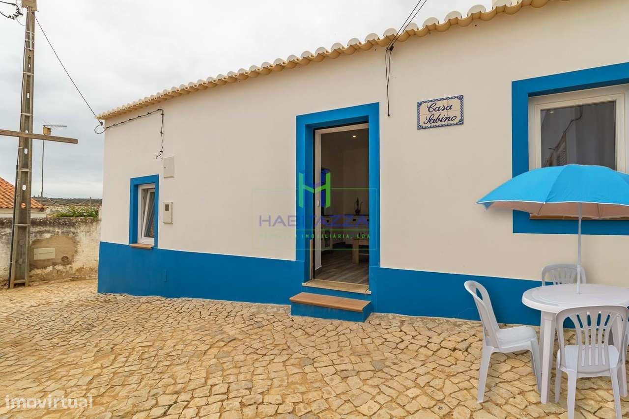 Moradia em banda T3 para ARRENDAMENTO de MARÇO a 30 ABRIL 2026, em Alm - Grande imagem: 2/14