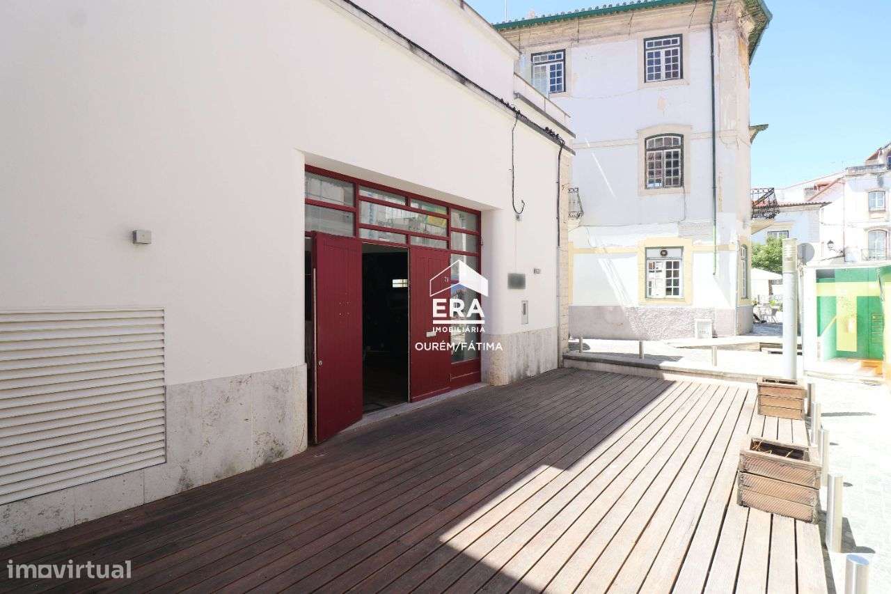 Loja localizada em Leiria - Grande imagem: 3/25
