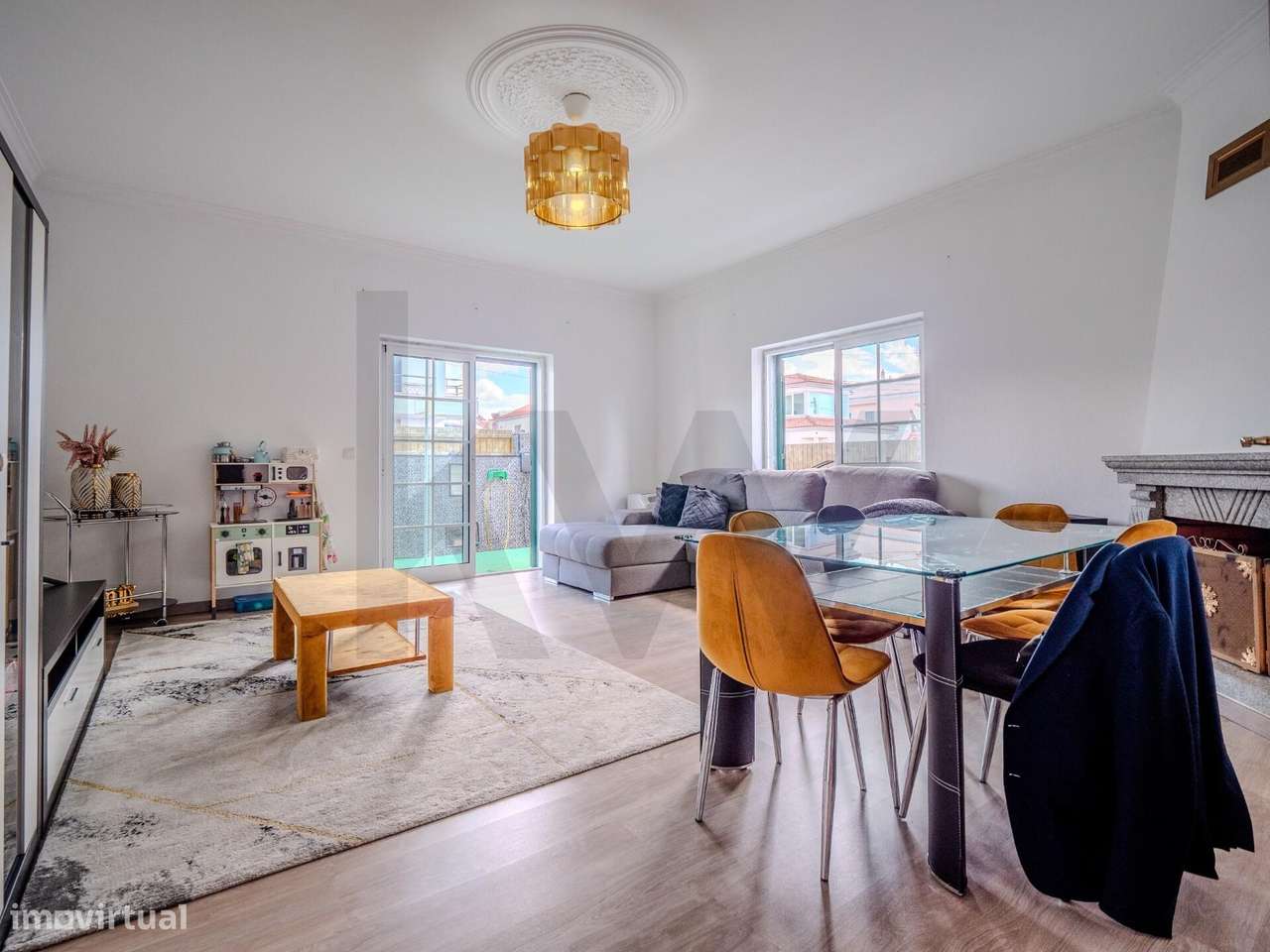 Moradia T4 Independente em Fernão Ferro - Grande imagem: 5/25