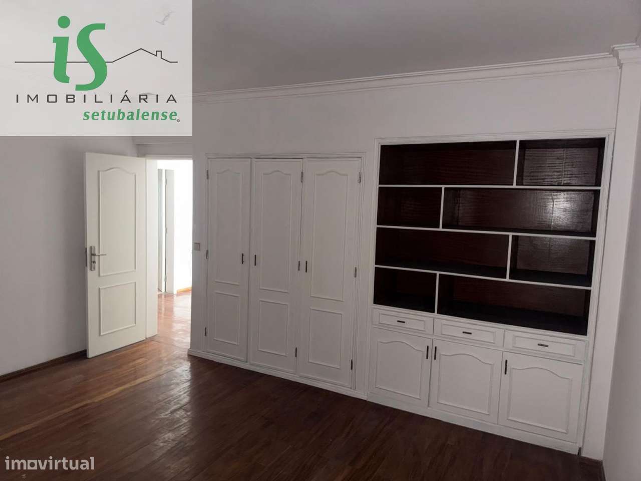 MORADIA T6 À VENDA EM  ALMADA COM GARAGEM-15