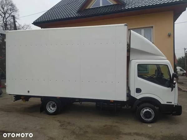 Nissan Cabstar NT400 35.14 Kontener Kat B Przebieg 150 TKM 2015 Rok - 3