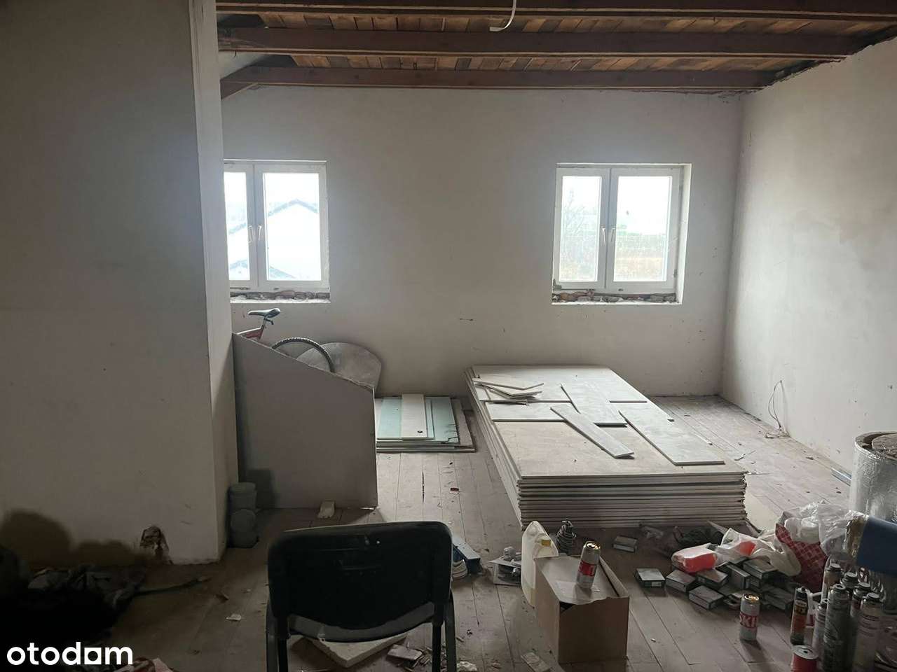 Dom z warsztatem samochodowym w Karninie.-12