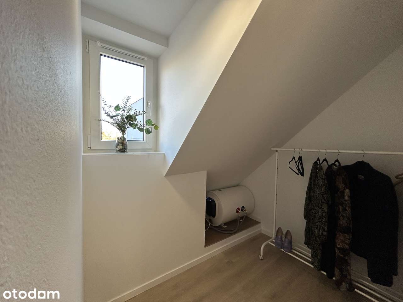 SUPER OFERTA! Urocze mieszkanie po remoncie z garderobą i piwnicą !-13