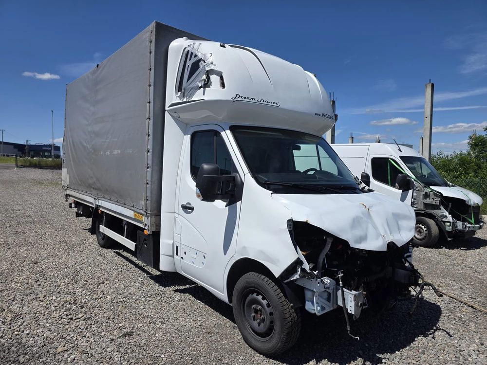 Renault Master 2021