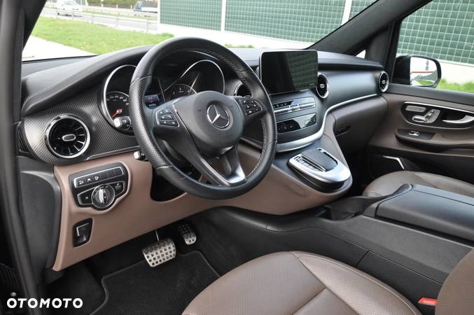 Mercedes-Benz Klasa V 300 d 4-Matic Exclusive 9G-Tronic (d³ugi) - 14