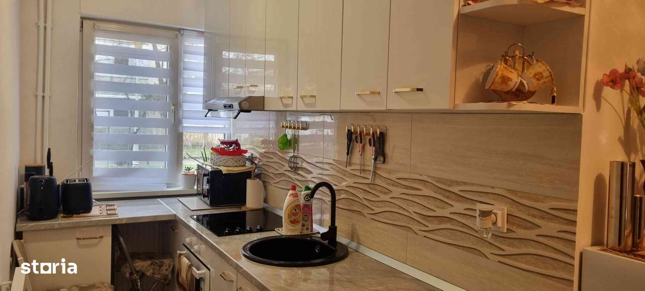 2 camere 40 mp, tip T,  parter Războieni, mobilat,utilat-0