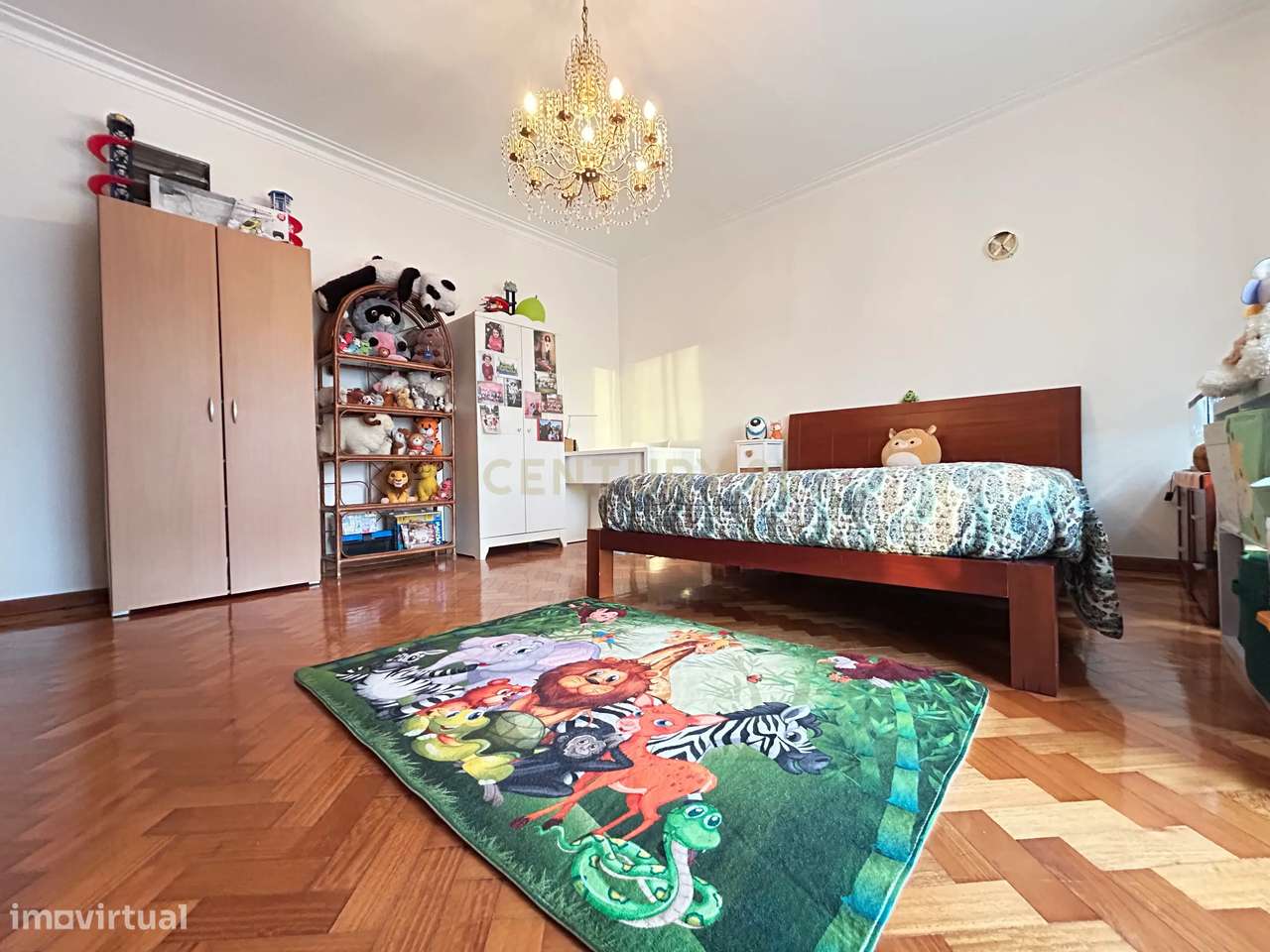 Moradia Independente de 2 Andares – Excelente Exposição Solar (Sul)-9