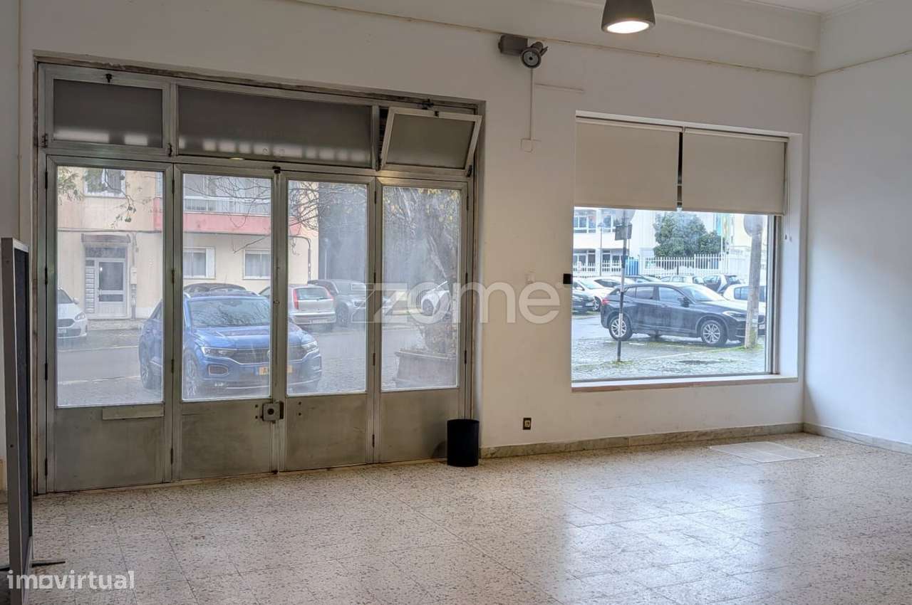 Armazém para Arrendamento no Fanqueiro – Loures Excelente Localizaç... - Grande imagem: 5/21