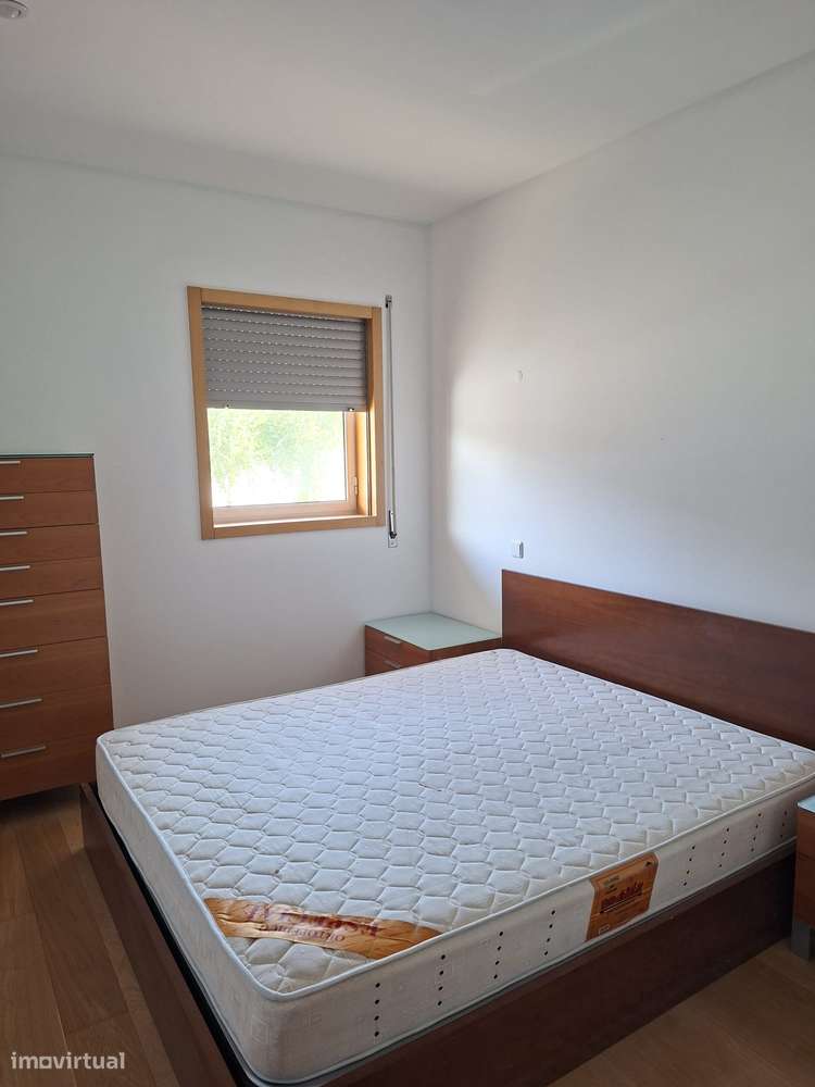 Apartamento T2 Com Garagem Fechada-8
