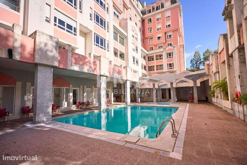 Apartamento T3 no prestigiado Parque dos Príncipes – Telheiras-13