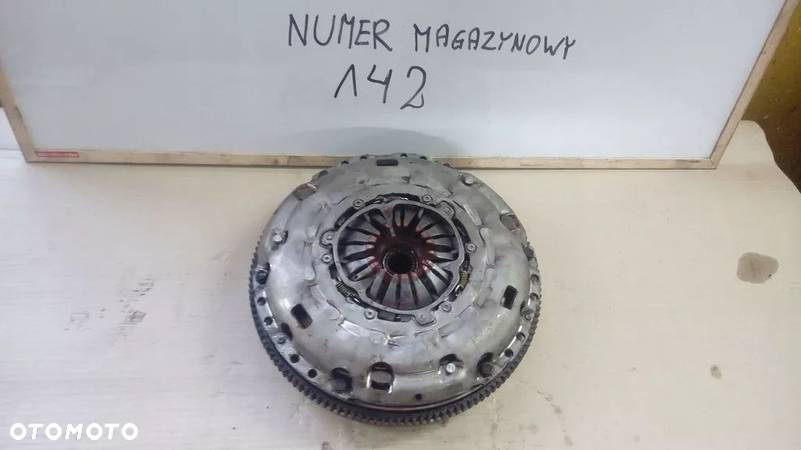 KOŁO DWUMASOWE SPRZĘGŁO 415058310 VW AUDI 2.0 CFF - 1