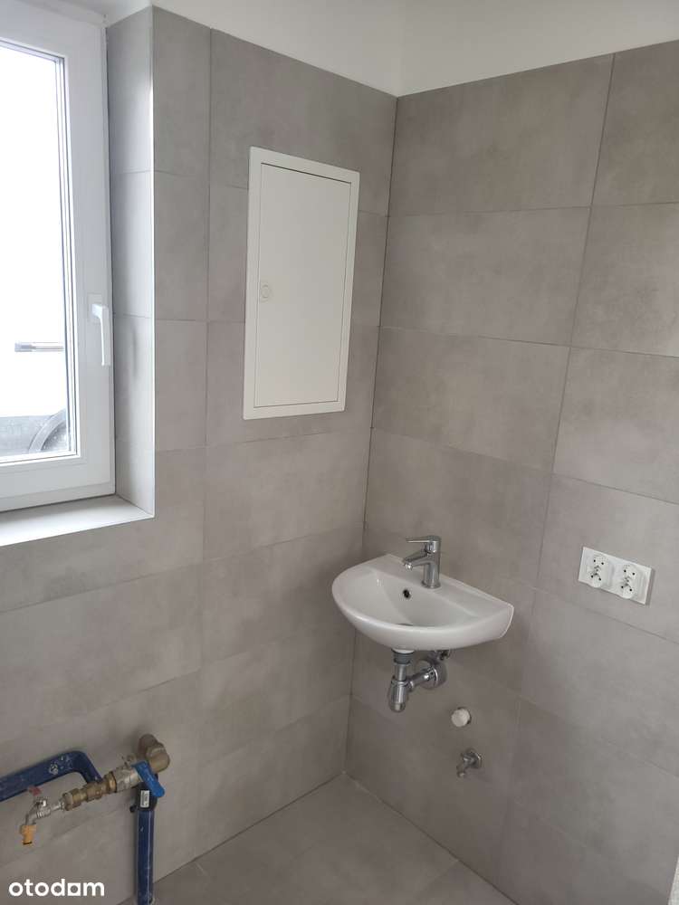 Dom w zabudowie bliźniaczej wykończony pod klucz w Bestwinie - Pełny obrazek: 5/14