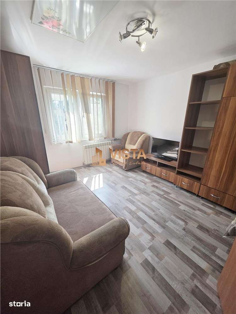 Garsoniera, zona Tractorul - Imagine principală: 2/9
