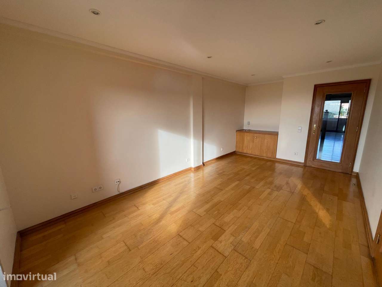 Excelente T1 a 850 mts da Praia Salgueiros (Canidelo) - Grande imagem: 4/14