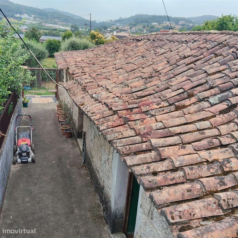 Moradia T3 para remodelar com terreno de 1.514 m² em Silvares, Guimarã - Grande imagem: 5/16
