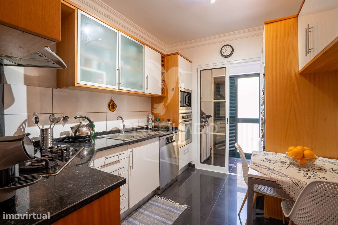 “Oportunidade no Caniço – T1 com garagem e arrecadação” - Grande imagem: 4/11