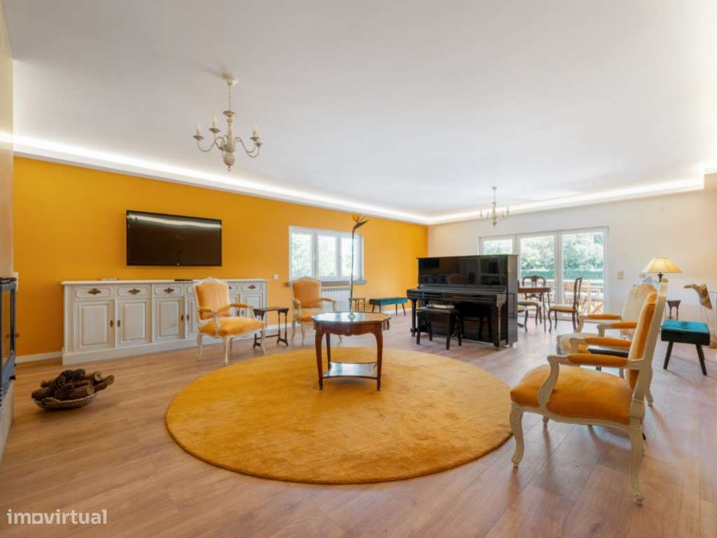 Moradia Isolada com 3 pisos, piscina, court de ténis-5