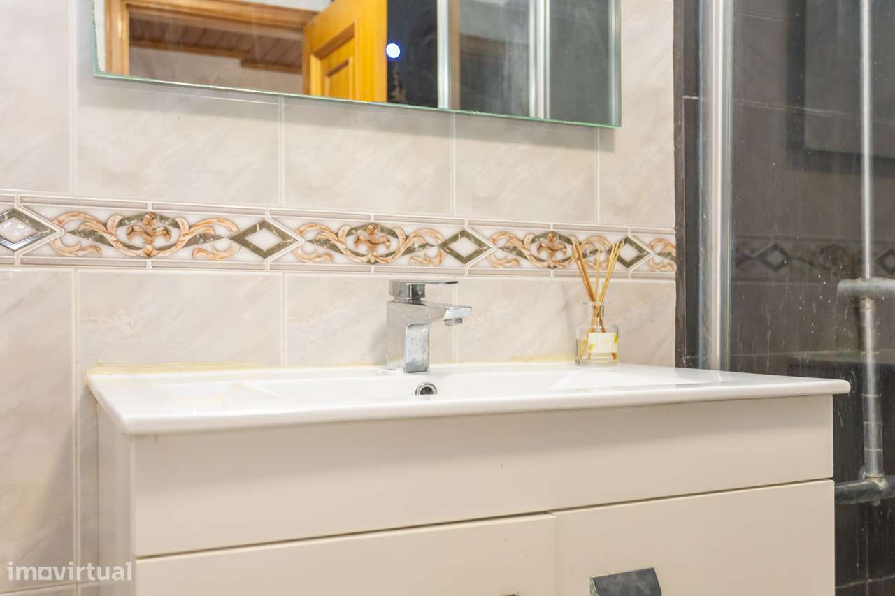 Apartamento T2 em Sesimbra num condomínio com piscina-22