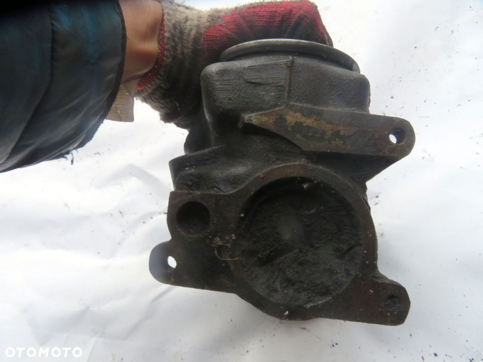 POMPA WSPOMAGANIA E-KLASA W123 2.3 2.4 2.8 3.0 ZF 7672900404 1164601780 MERCEDES 1975-1986 - 4