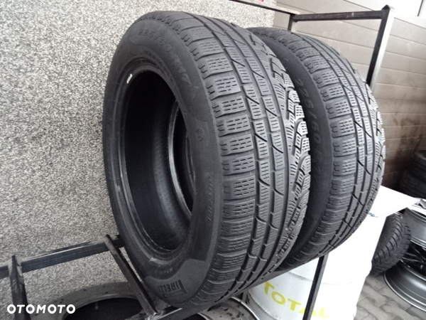 225/60/R17 99H PIRELLI WINTER SOTTO ZERO 210 SERIA II - 2