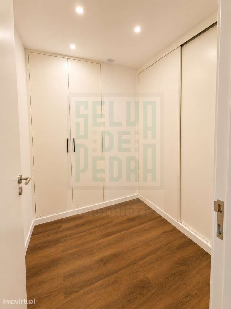 T2+1 Remodelado com 140m² em Paços de Ferreira-22