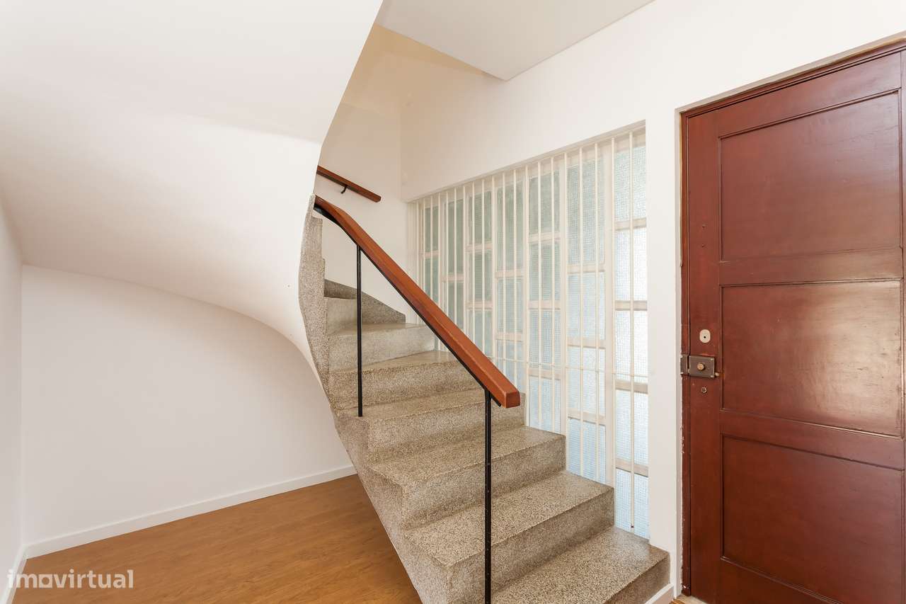 Quarto duplo p 2 pessoas moradia renovada c jardim 200 m Metro Polo Un - Grande imagem: 5/35