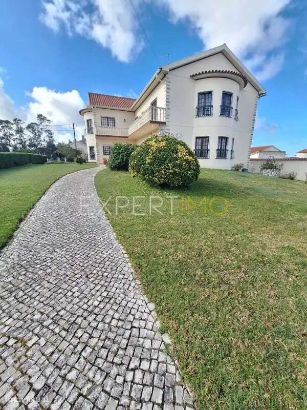 Excelente moradia isoladaT5 - próximo do centro - Caldas da Rainha - Grande imagem: 4/33