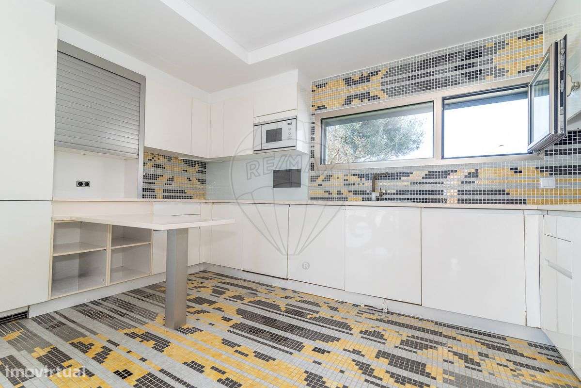 Moradia T5 para venda-16