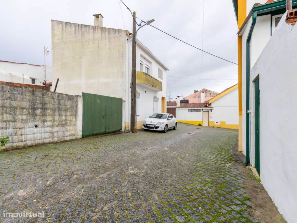 Andar de Moradia T1+1 Totalmente Remodelado | Moita do Norte-18