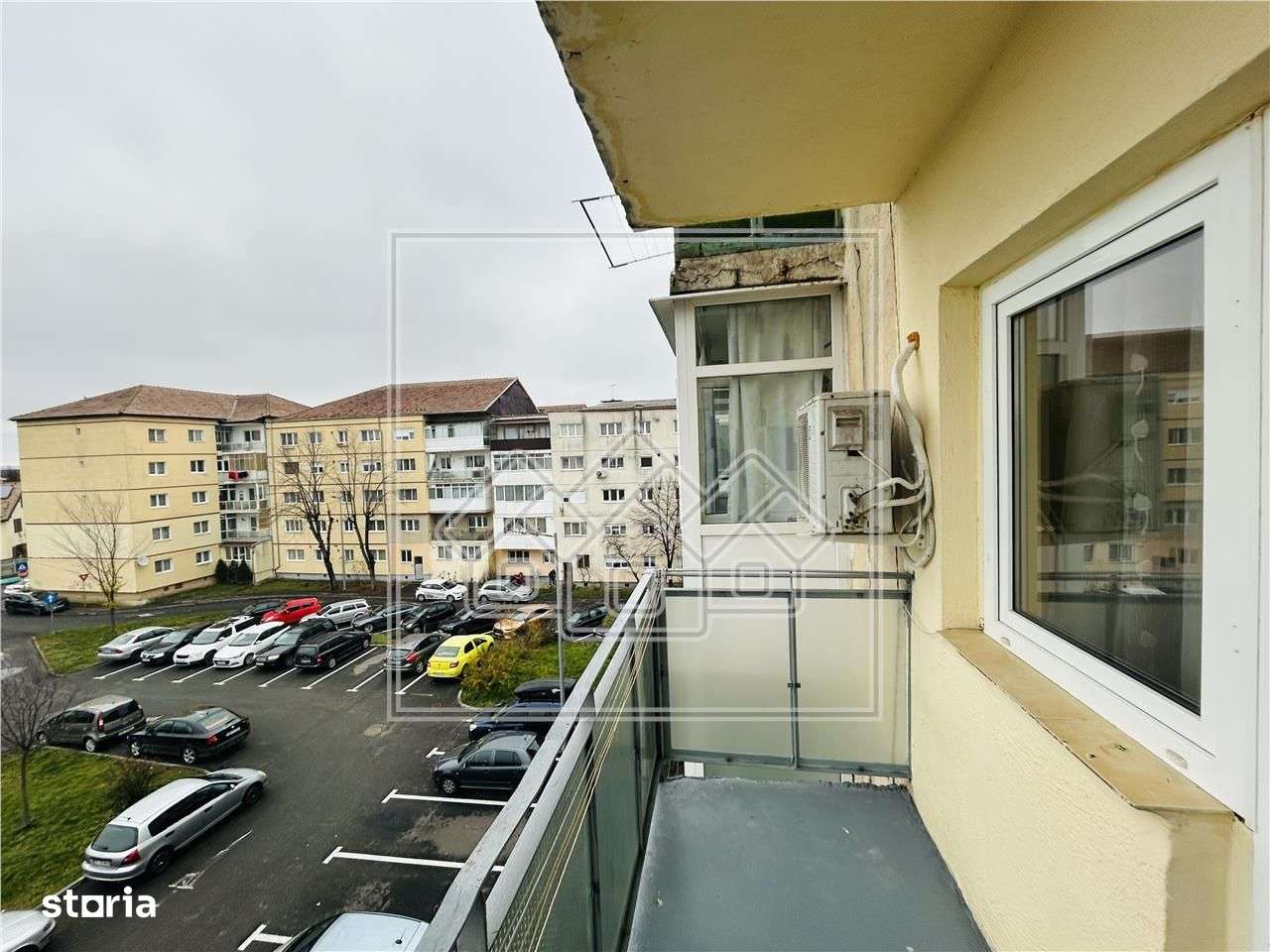 Garsoniera 26 mp utili, balcon, etaj 3, Zona Siretului - Imagine principală: 4/11
