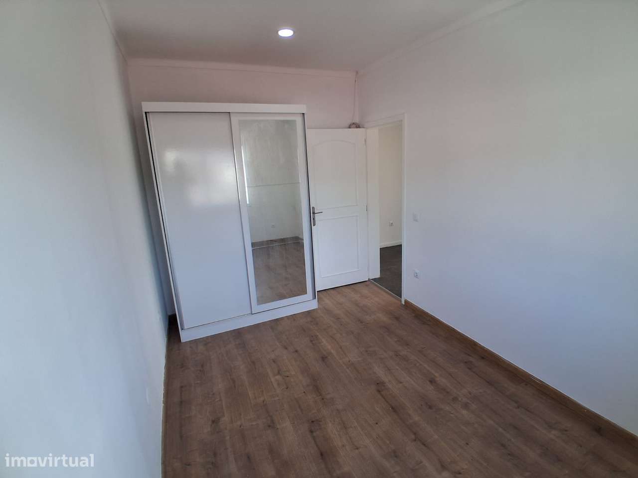 Apartamento T3 | Remodelado | Elevador | 3 Varandas | Lugar Garagem-29