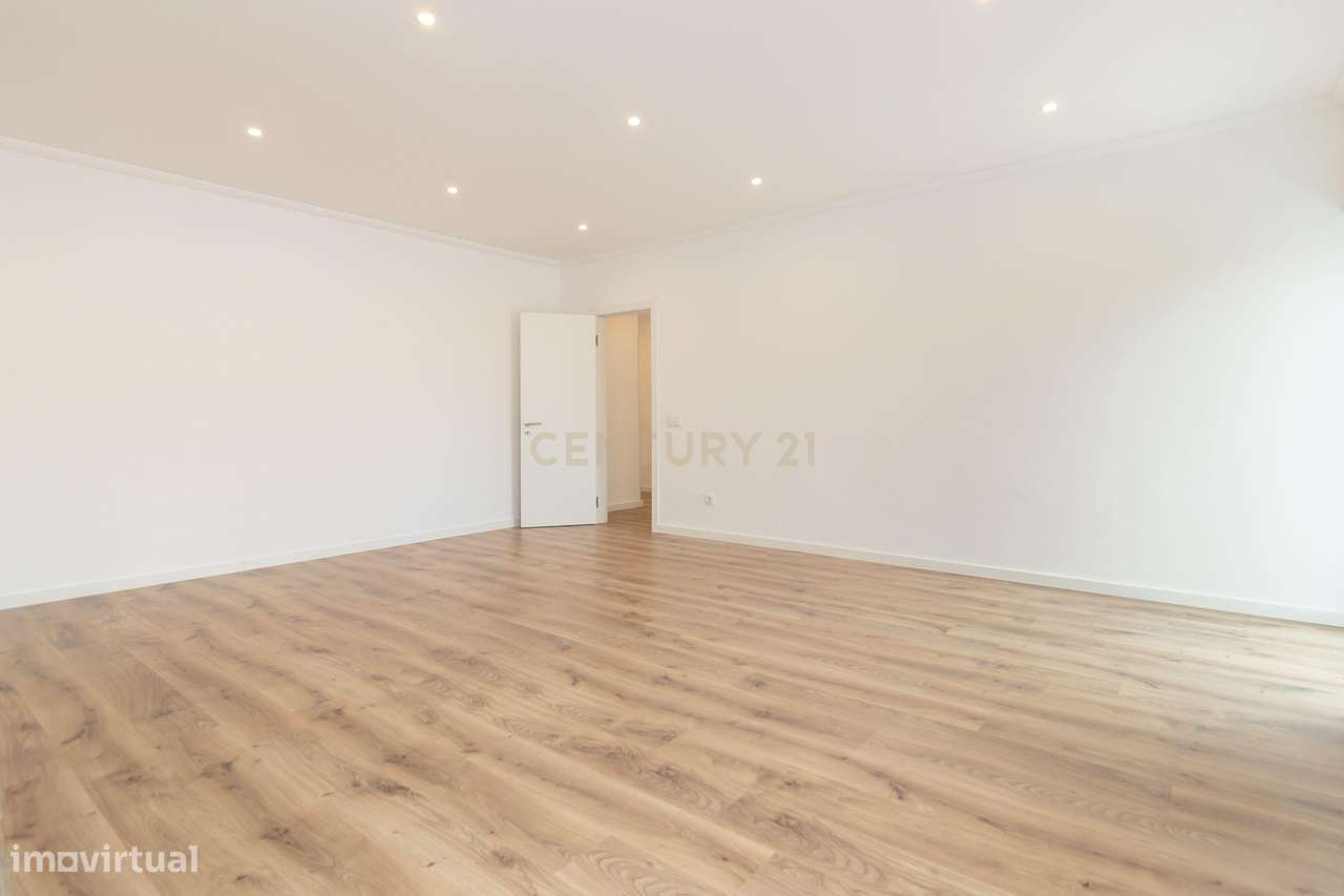 APartamento - T5  A ESTREAR-  com Espaço Exterior-  Palmela-10