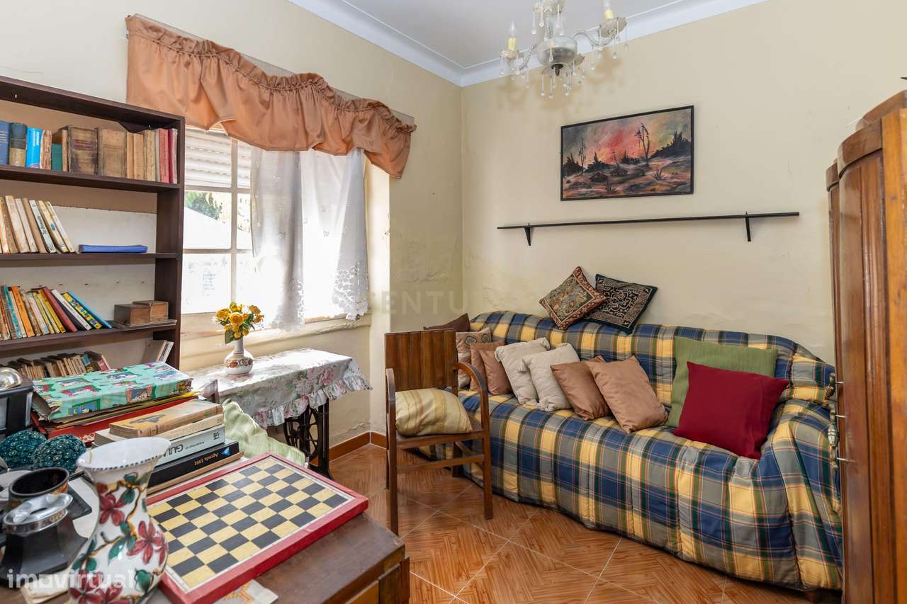 Moradia Geminada Bairro do Pombal, Almada - Grande imagem: 5/44