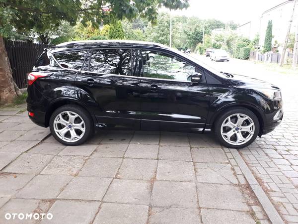 Ford Escape 2.0 EcoBoost AWD Titanium - 6