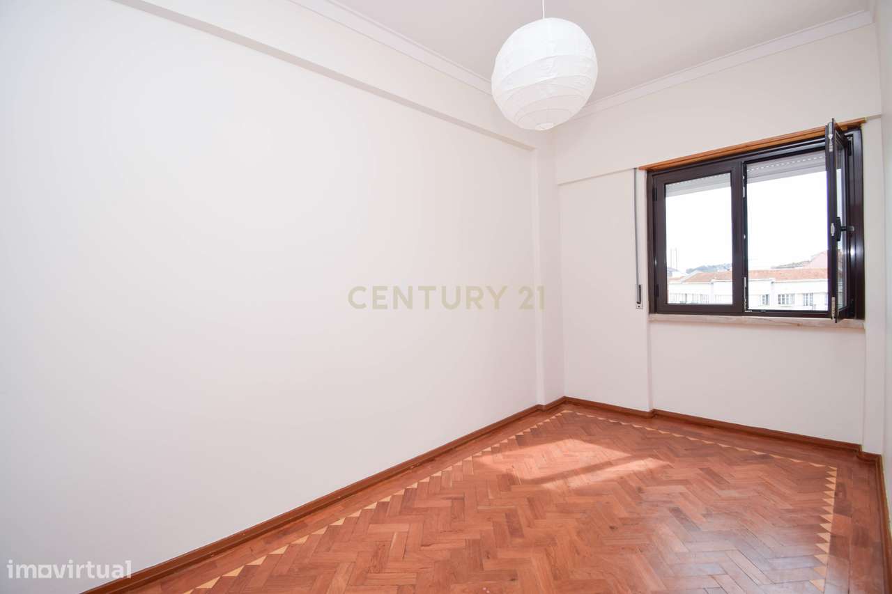 Apartamento T3 luminoso com vista desafogada - Grande imagem: 4/21