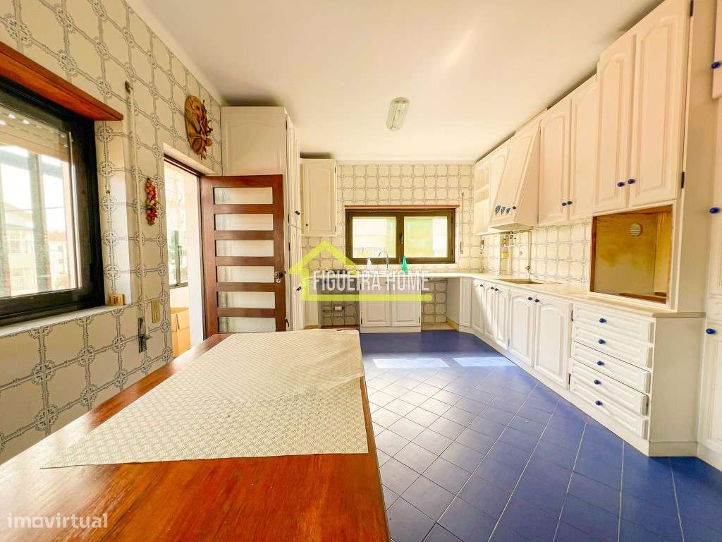 Andar de moradia com 4 quartos, garagem e anexo-28