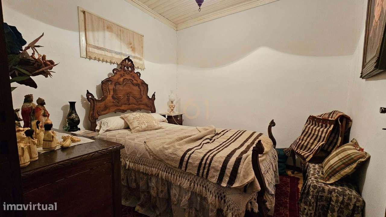 Duas Casas em Sendim - Miranda do Douro-26
