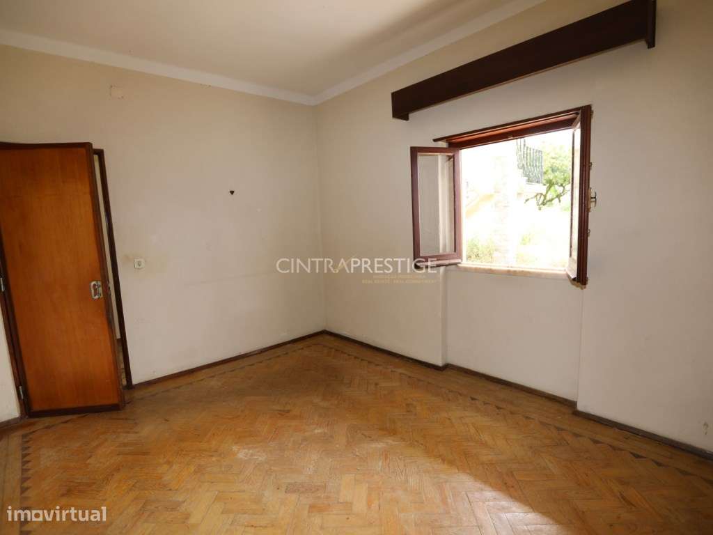 Moradia Isolada de 7 Assoalhadas em Montelavar - Sintra-17