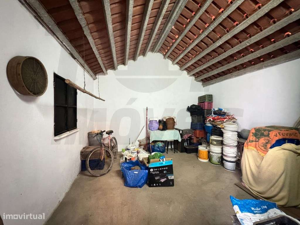 Moradia V3 - Adega - Garagem- Terreno 10.000m2 - Foros de Salvaterr... - Grande imagem: 5/40